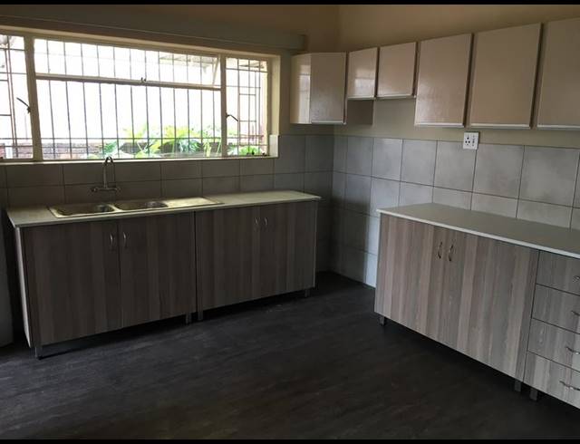 3 BEDROOM HOUSE FOR SALE IN BRENTHURST